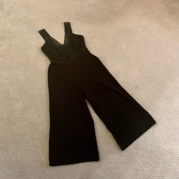 NASTY GAL Black Stretchy Fitted Jumpsuit Long Torso Cropped Pant - Picture 1 of 8